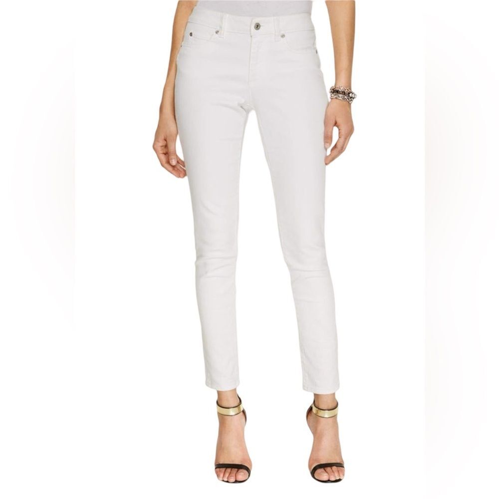 Vince Camuto Skinny Jeans. Ultra White. Size 32